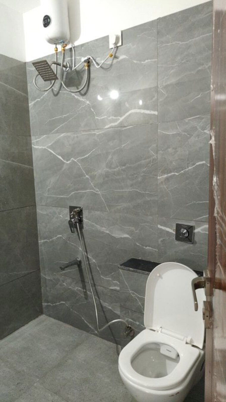 Bathroom, kundan-espacio 3 Bedroom 1250 Sq.Ft. Apartment In Balewadi Pune 10253153