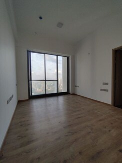 4 BHK + Pooja Room,Servant Room Apartment For Rent in Rustomjee Crown