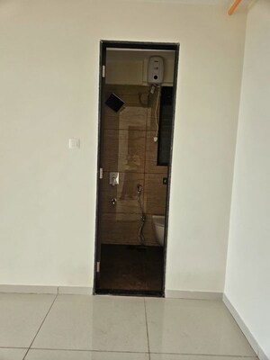 Master Bedroom in 1.5 BHK Apartment at Chandak 34 Park Estate, Goregaon West – for Sale