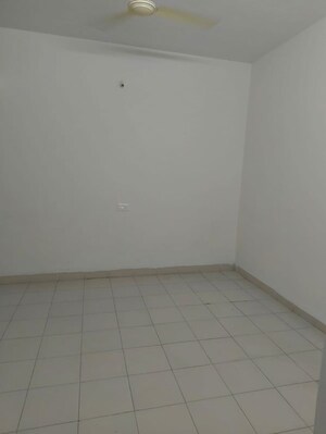 Room in 3 BHK Builder Floor at Aundh Gaon – for Rent