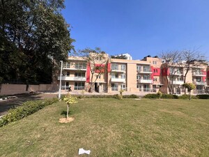 3 BHK Builder Floor – Exterior View View at Nirvana Country - for Rent