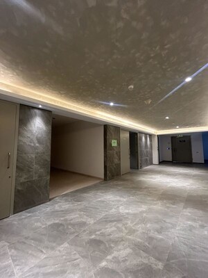 Room in 4 BHK Apartment at Rustomjee Crown, Prabhadevi – for Rent