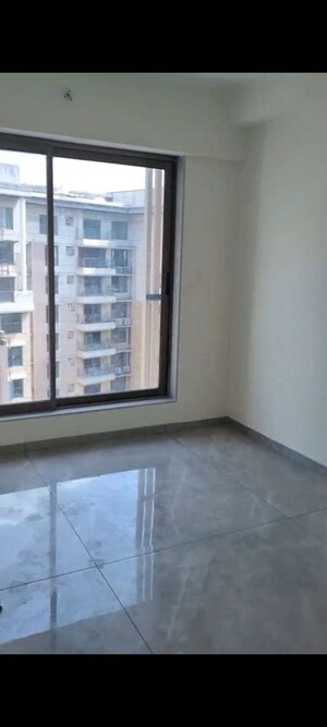 Room in 3 BHK Apartment at Hubtown Seasons, Chembur – for Rent