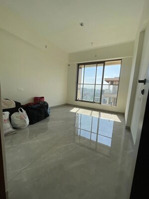 Room in 3 BHK Apartment at Hubtown Seasons, Chembur – for Rent