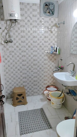 Bathroom in 3 BHK Apartment at Sector 10 Dwarka – for Rent