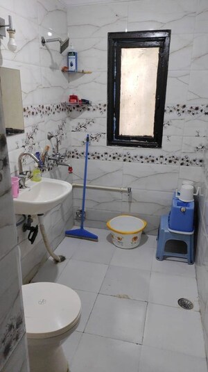 Attached Bathroom in 3 BHK Apartment at Sector 10 Dwarka – for Rent