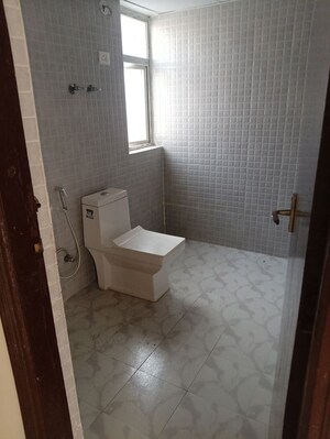 Bathroom in 3.5 BHK Apartment at Amrapali Heartbeat City, Sector 107 – for Rent