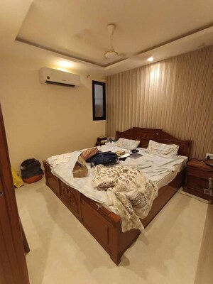 Bedroom in 2 BHK Apartment at Saket – for Rent