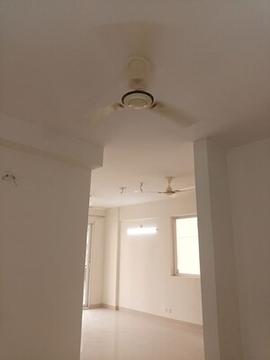 Bathroom in 3.5 BHK Apartment at Amrapali Heartbeat City, Sector 107 – for Sale