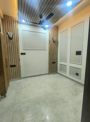 Room in 2 BHK Builder Floor at Govindpuri – for Sale