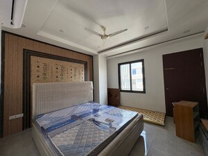 Studio Apartment For Rent in Raja Park