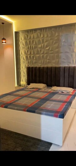 3 BHK Apartment For Rent in Gaur City-2