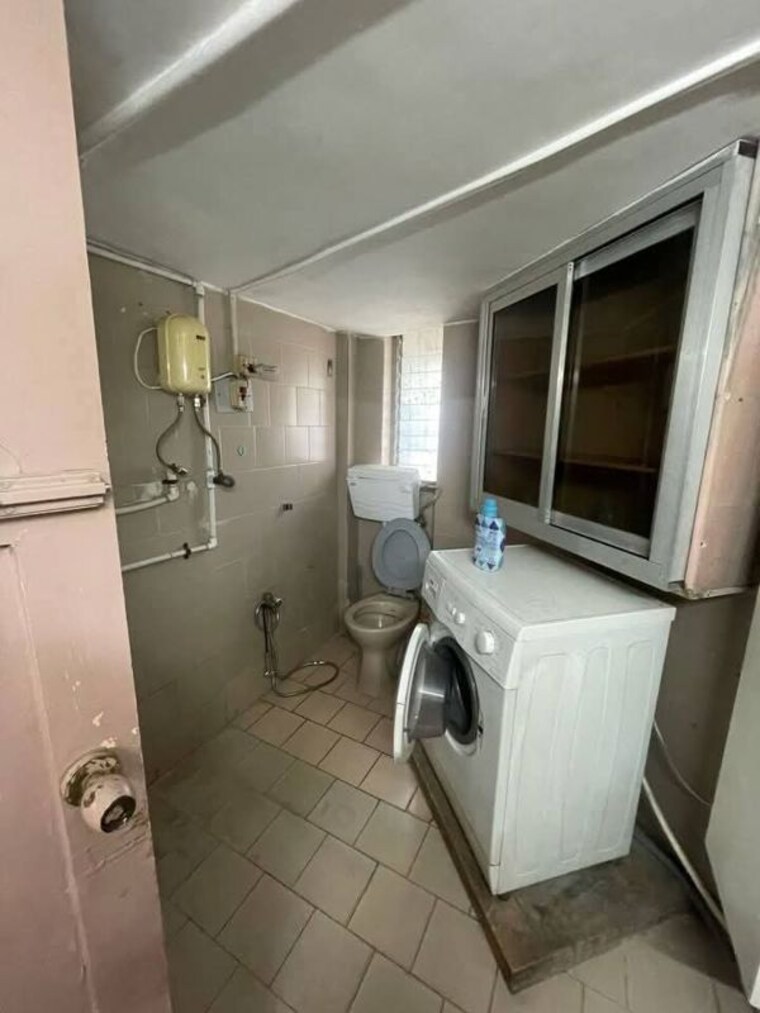 Attached Bathroom, andheri east 2 Bedroom 700 Sq.Ft. Apartment In Andheri East Mumbai 10253831