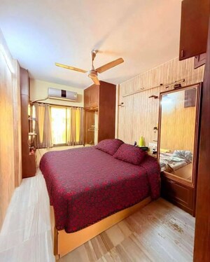 Bedroom in 2 BHK Apartment at Andheri East – for Rent