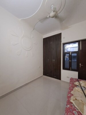 Room in 1 BHK Apartment at Unitech The Residences Gurgaon, Sector 33 – for Rent