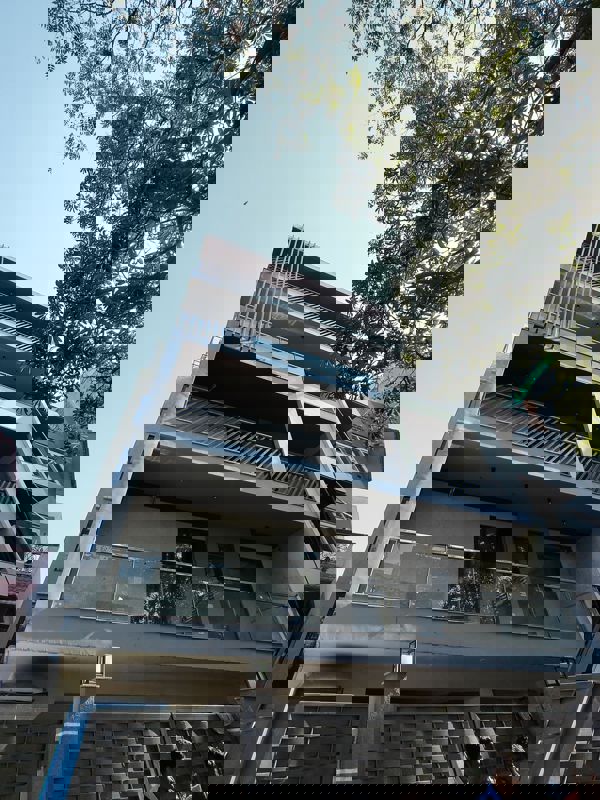 5 BHK + Servant Room,Extra Room 316 Sq.Yd. Builder Floor in DLF Building 10