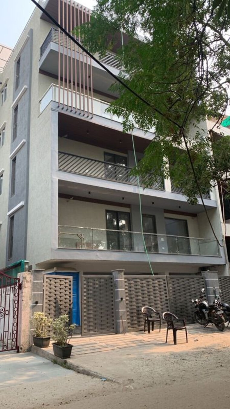 Exterior View, dlf-building-10 5 Bedroom 316 Sq.Yd. Builder Floor In Dlf Phase ii Gurgaon 10253908