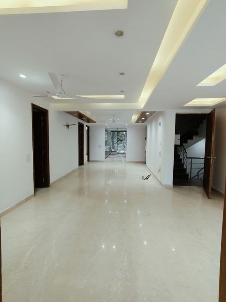 Room, dlf-building-10 5 Bedroom 316 Sq.Yd. Builder Floor In Dlf Phase ii Gurgaon 10253908