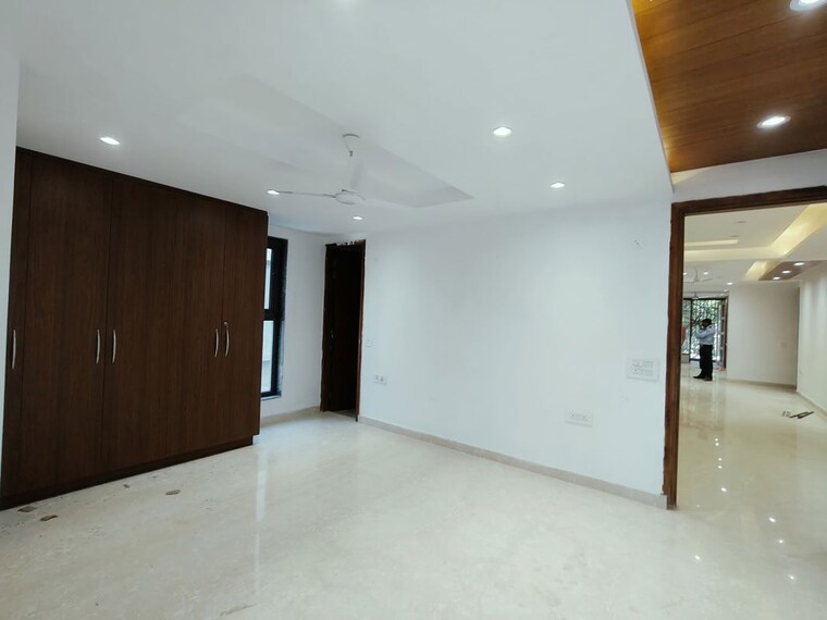 Room, dlf-building-10 5 Bedroom 316 Sq.Yd. Builder Floor In Dlf Phase ii Gurgaon 10253908