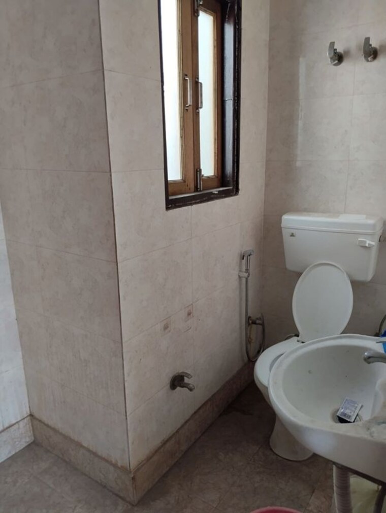 Bathroom, neb sarai 2 Bedroom 850 Sq.Ft. Builder Floor In Neb Sarai Delhi 10253936