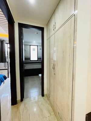 Room in 1 BHK Builder Floor at Hong Kong Bazaar, Sector 57 – for Rent