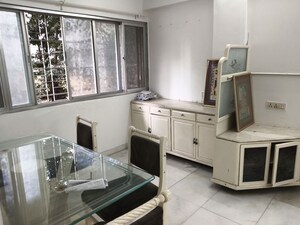  2 BHK Apartment at Vile Parle West – for Rent
