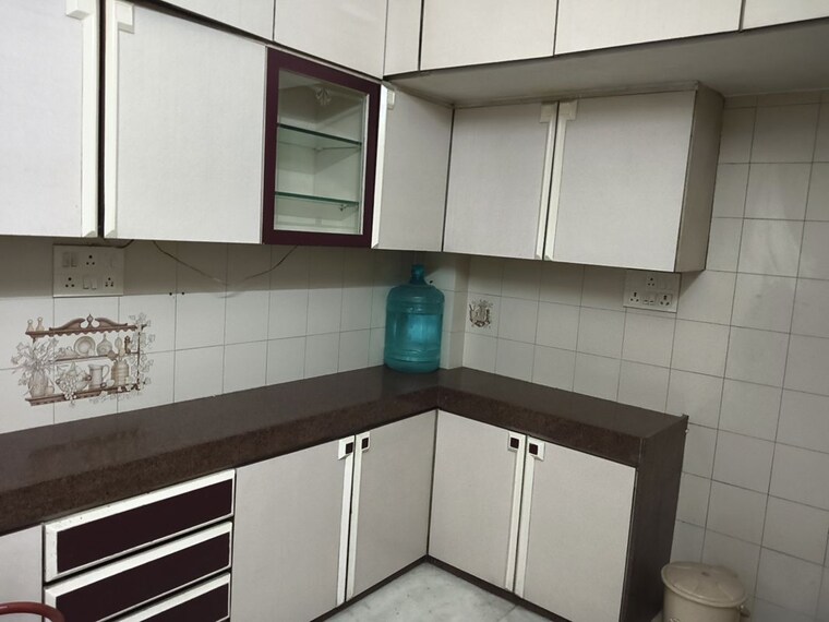 Kitchen, vile parle west 2 Bedroom 750 Sq.Ft. Apartment In Vile Parle West Mumbai 10253962