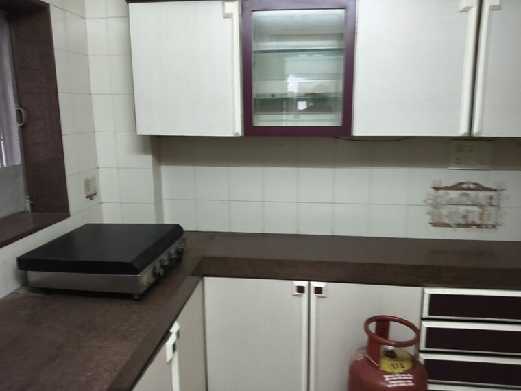 Kitchen, vile parle west 2 Bedroom 750 Sq.Ft. Apartment In Vile Parle West Mumbai 10253962