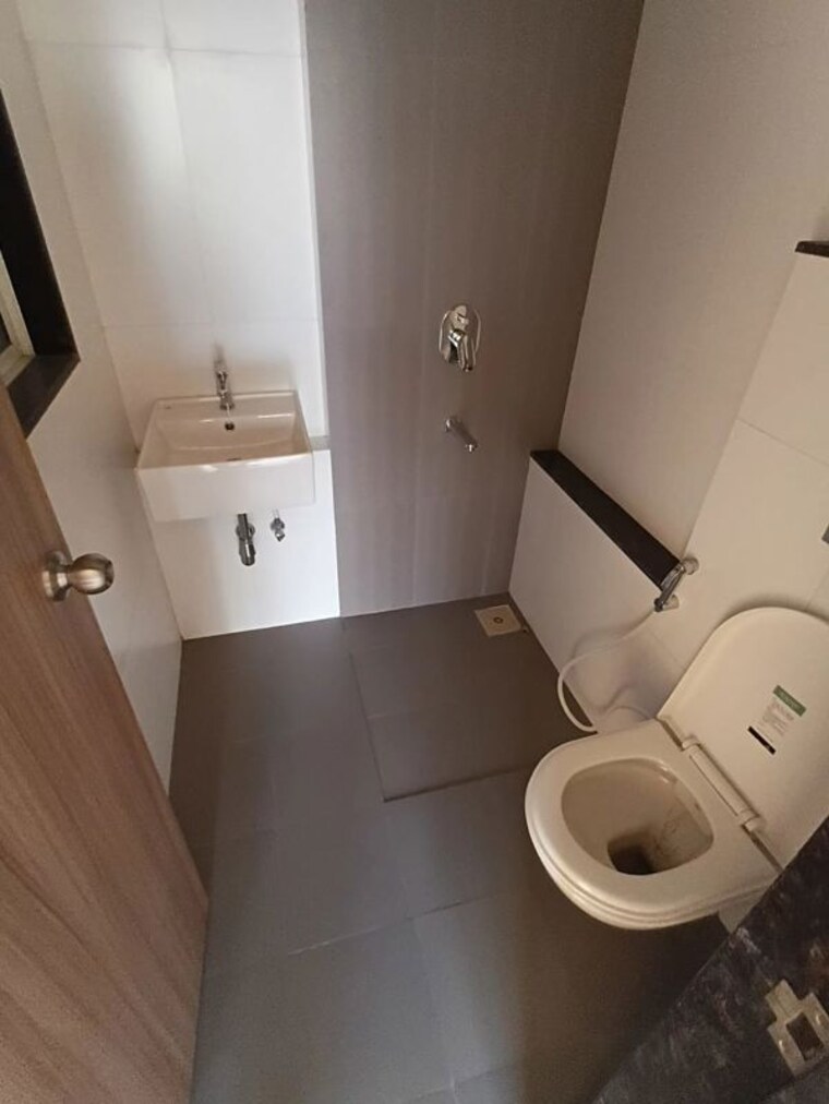 Bathroom, godrej-tranquil 1 Bedroom 428 Sq.Ft. Apartment In Kandivali East Mumbai 10253957