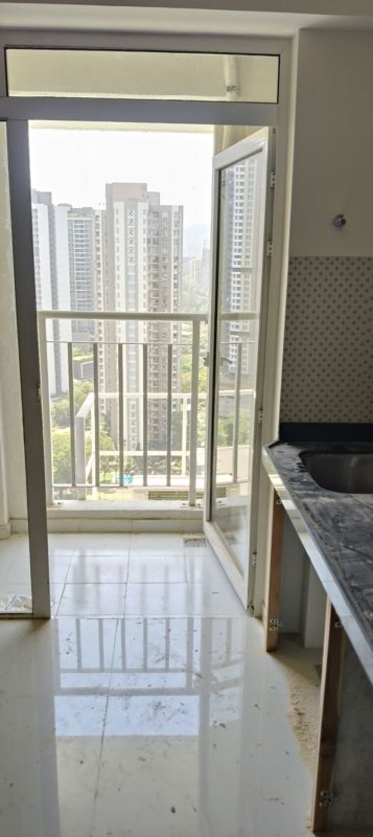 Balcony, lodha-amara 2 Bedroom 750 Sq.Ft. Apartment In Kolshet Road Thane 10253972
