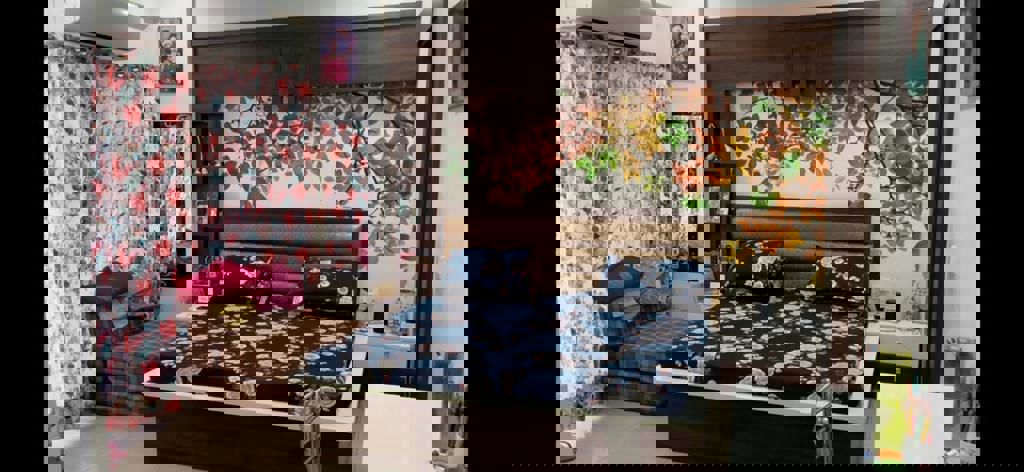 4 BHK 2400 Sq.Ft. Apartment in M R Platinum 321