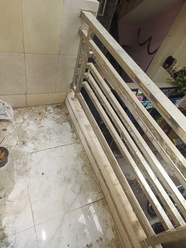 Balcony, govindpuri 3 Bedroom 800 Sq.Ft. Builder Floor In Govindpuri Delhi 10253974