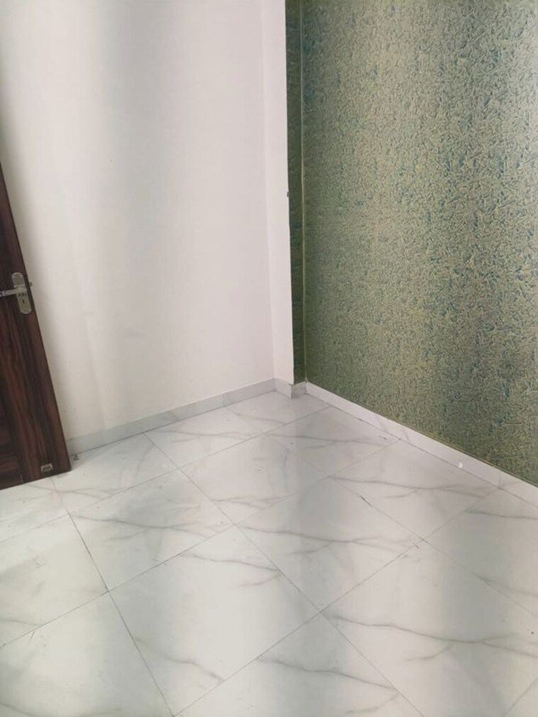 Room, govindpuri 3 Bedroom 800 Sq.Ft. Builder Floor In Govindpuri Delhi 10253974