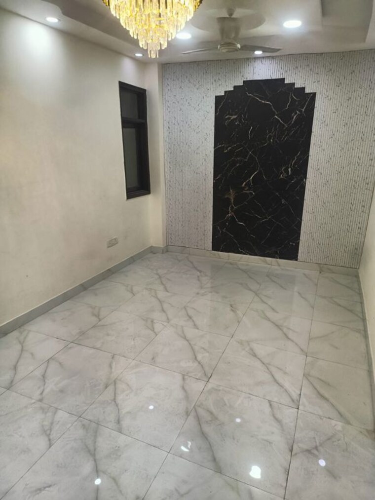 Room, govindpuri 3 Bedroom 800 Sq.Ft. Builder Floor In Govindpuri Delhi 10253974