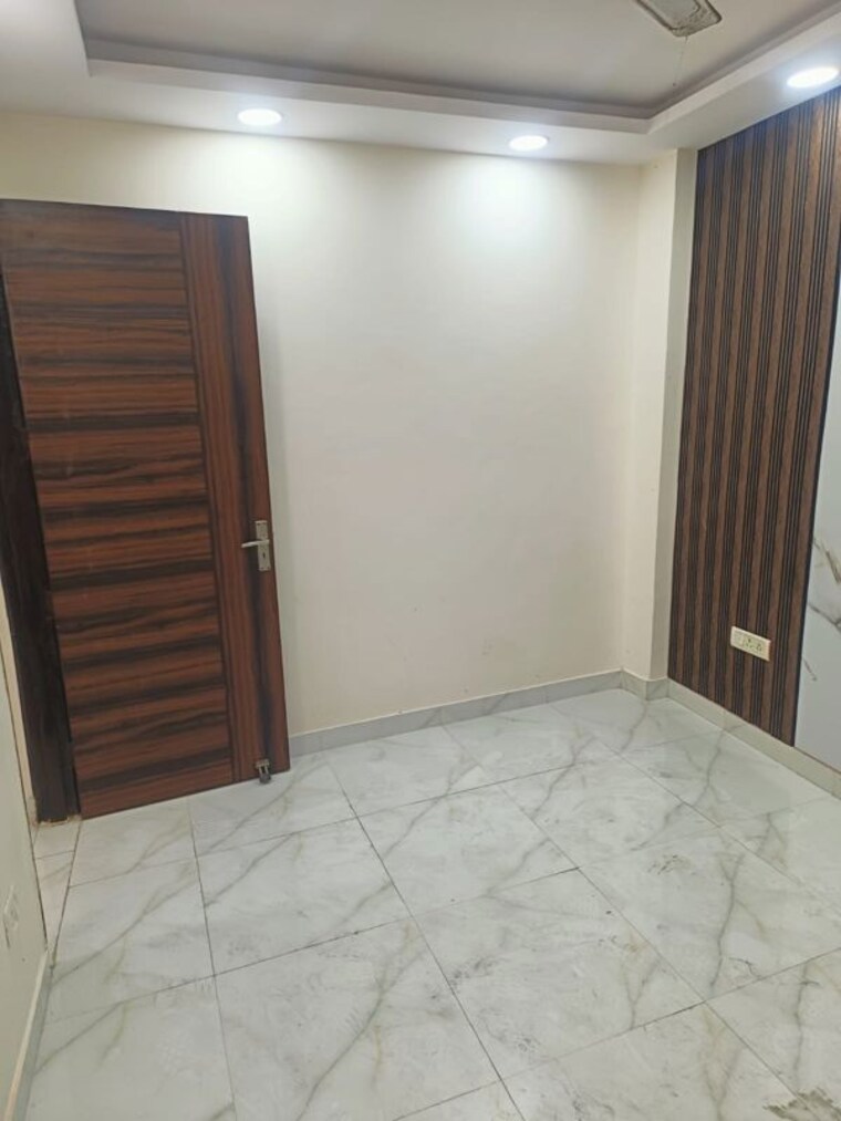 Room, govindpuri 3 Bedroom 800 Sq.Ft. Builder Floor In Govindpuri Delhi 10253974