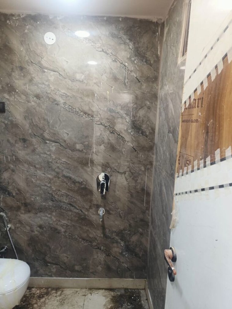 Bathroom, govindpuri 3 Bedroom 1050 Sq.Ft. Builder Floor In Govindpuri Delhi 10253999