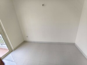 Room in 3 BHK Apartment at GLS Avenue 51, Sector 92 – for Sale