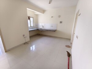 Room in 3 BHK Apartment at GLS Avenue 51, Sector 92 – for Sale