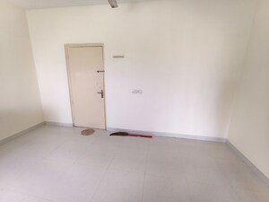 Room in 3 BHK Apartment at GLS Avenue 51, Sector 92 – for Sale