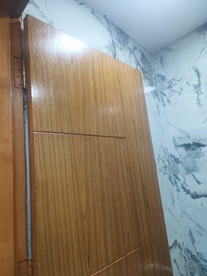 Building Lobby in 2 BHK Builder Floor at Govindpuri – for Sale