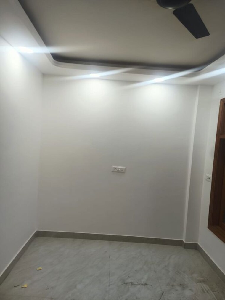Room, govindpuri 2 Bedroom 60 Sq.Yd. Builder Floor In Govindpuri Delhi 10254075