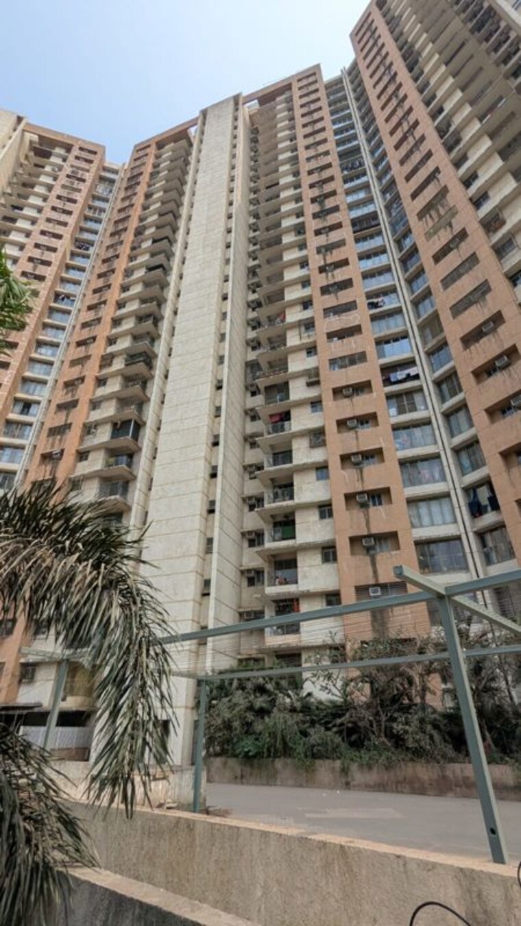 Exterior View, lodha-splendora 2 Bedroom 761 Sq.Ft. Apartment In Ghodbunder Road Thane 10254176