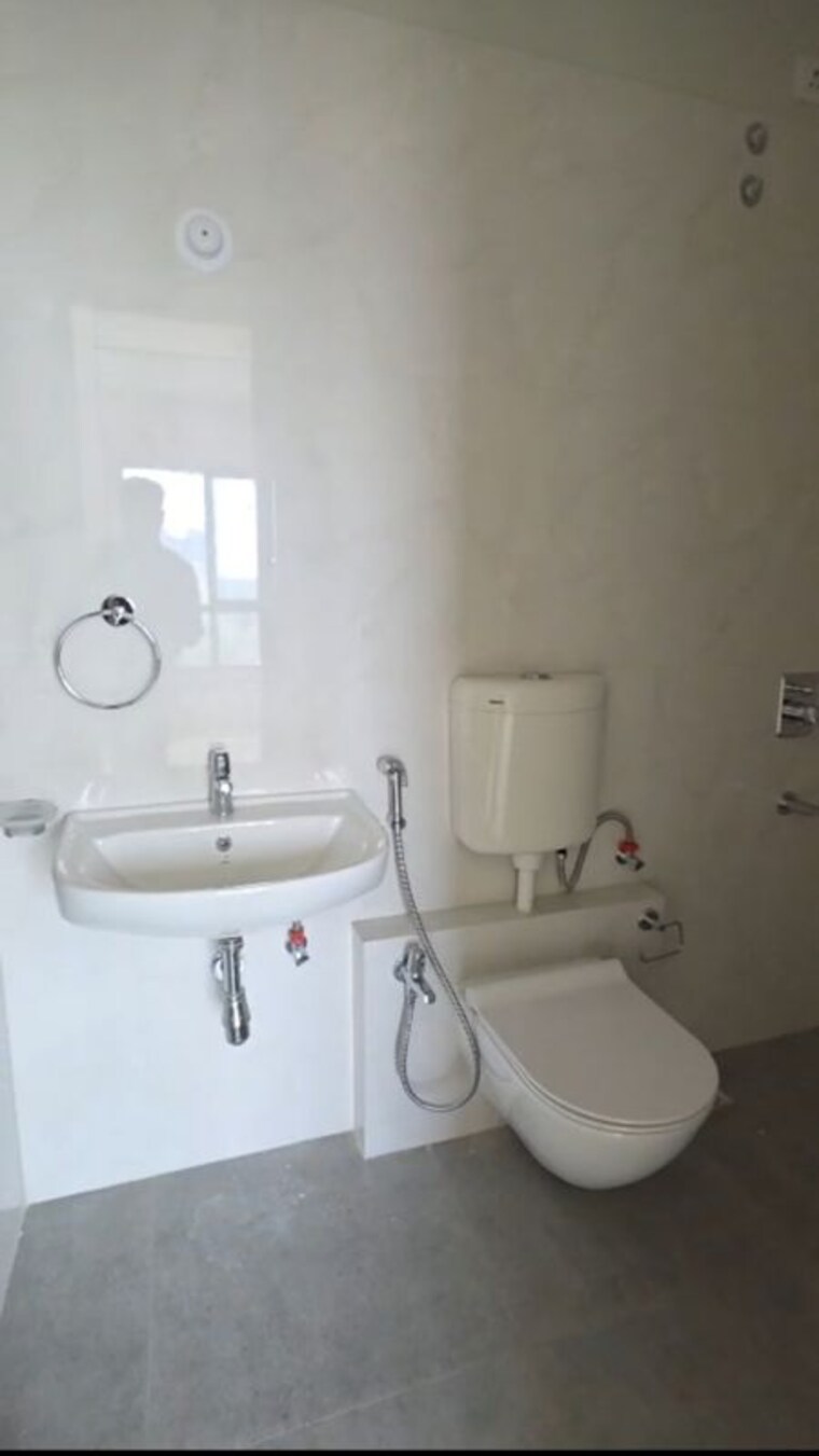 Bathroom, abhinav-naigaon-chs 2 Bedroom 600 Sq.Ft. Apartment In Dadar East Mumbai 10254178
