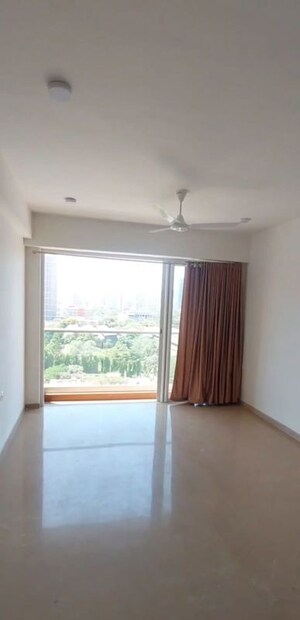 Room in 2 BHK Apartment at Indiabulls One Indiabulls, Pokhran Road No Two – for Rent