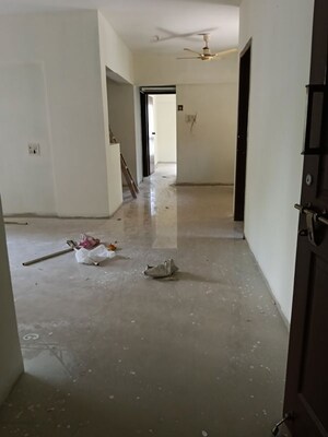 Room in 3 BHK Apartment at Kohinoor Regalia Towers, Wakad – for Rent