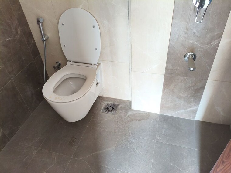 Bathroom, vilas-javdekar-yashone-eternitee 2.5 Bedroom 890 Sq.Ft. Apartment In Hinjewadi Pune 10254344
