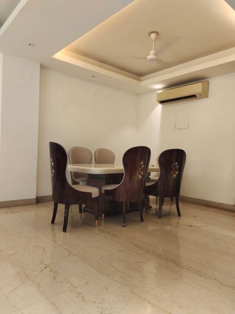  Parking, lajpat nagar iii 3 Bedroom 1800 Sq.Ft. Builder Floor In Lajpat Nagar Iii Delhi 10254434