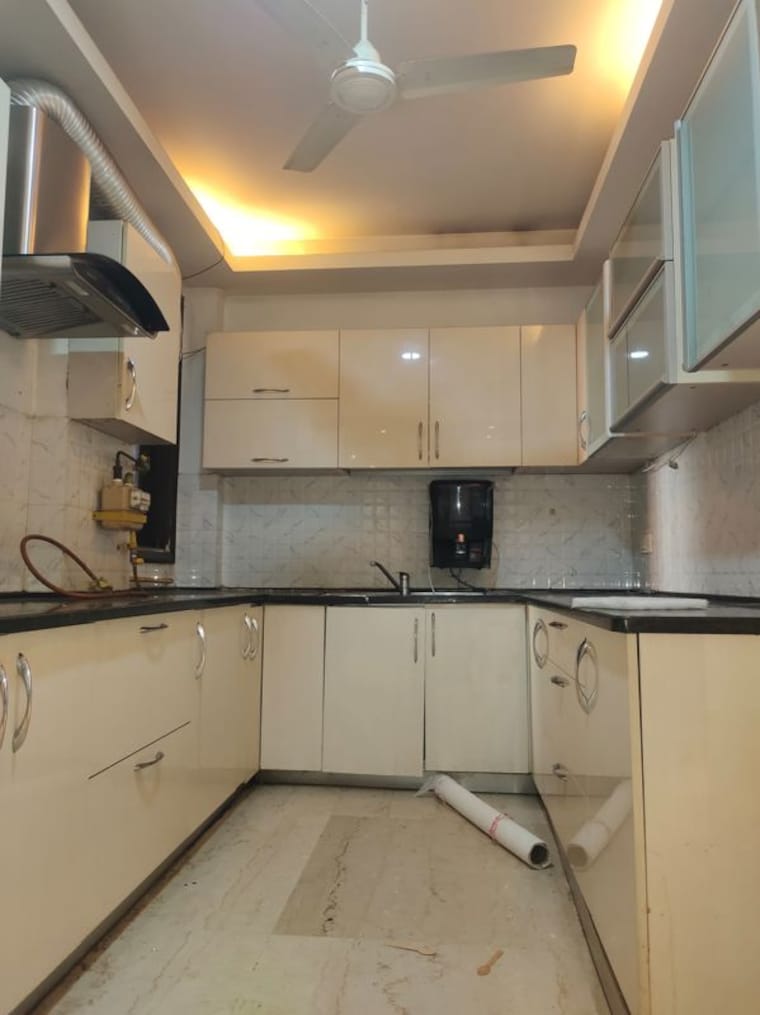 Kitchen, lajpat nagar iii 3 Bedroom 1800 Sq.Ft. Builder Floor In Lajpat Nagar Iii Delhi 10254434