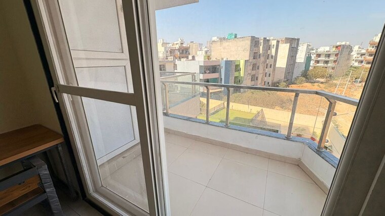 Balcony, ardee-city 1 Bedroom 450 Sq.Ft. Apartment In Sector 52 Gurgaon 10254442