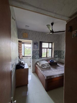 Bedroom in 1 BHK Apartment at Borivali West – for Rent